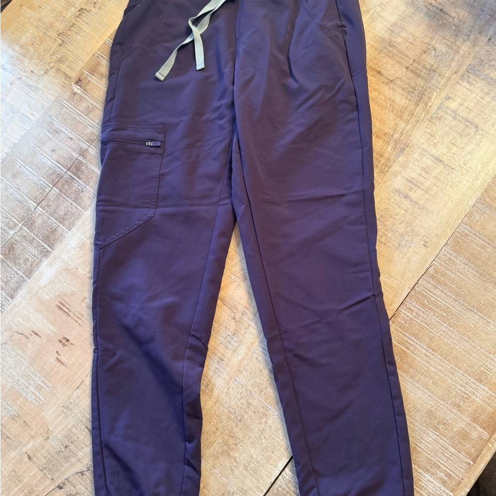 FIGS Women’s Purple Shadow Zamora Jogger Scrub Pants XXS - Picture 3 of 4